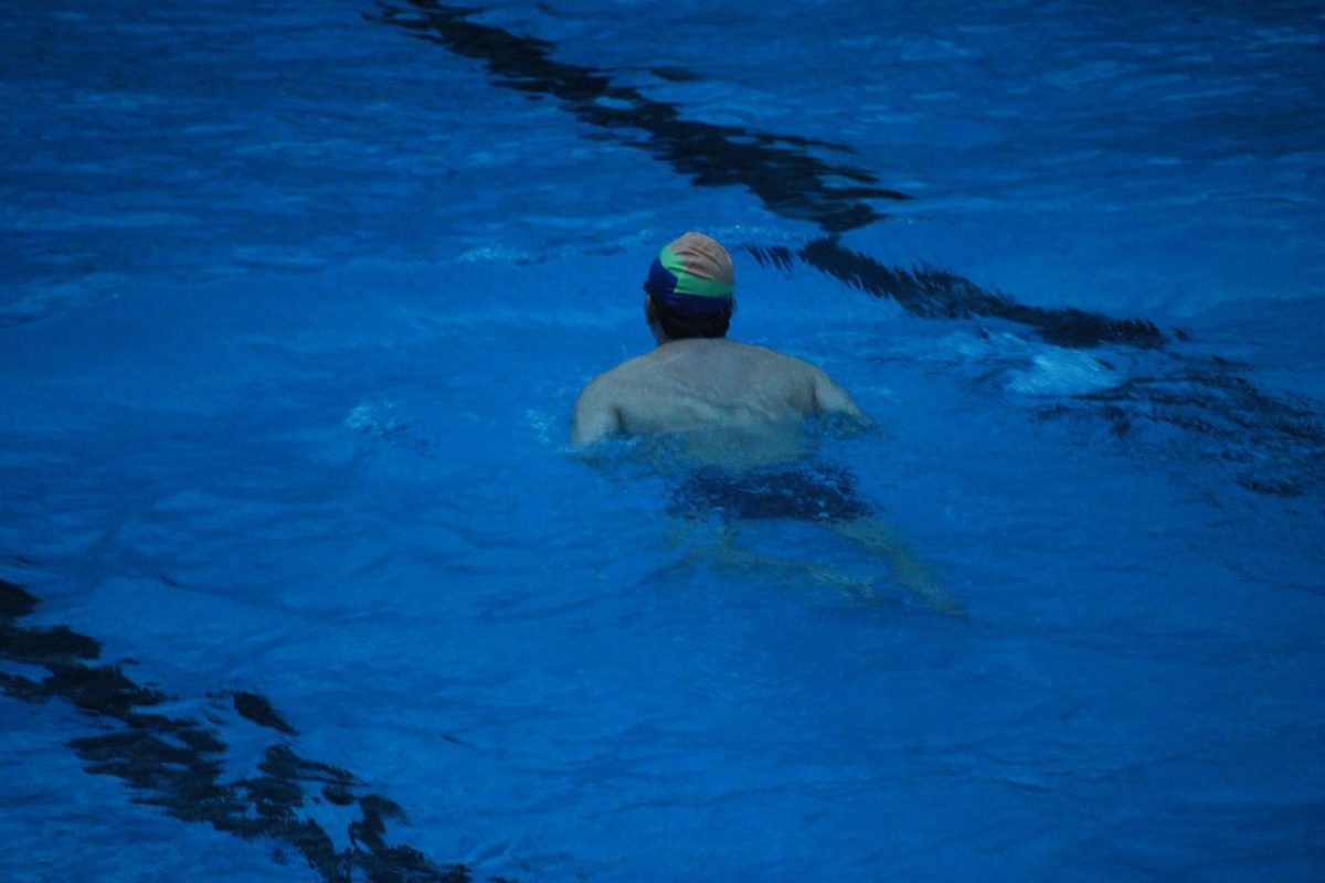 Reprendre la natation après une blessure : guide progressif